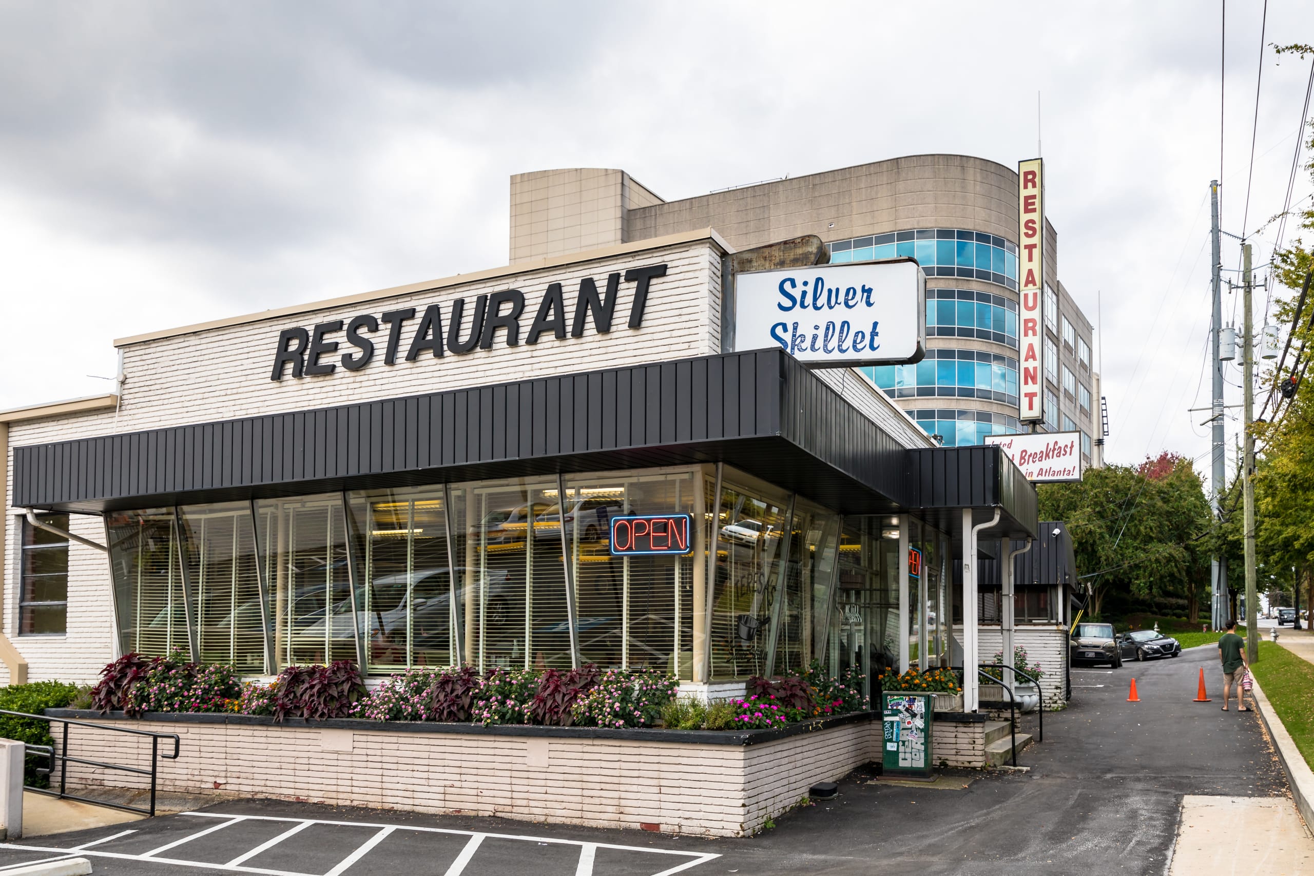 25 Must-try Atlanta Restaurants 27 25 Must-try Atlanta Restaurants